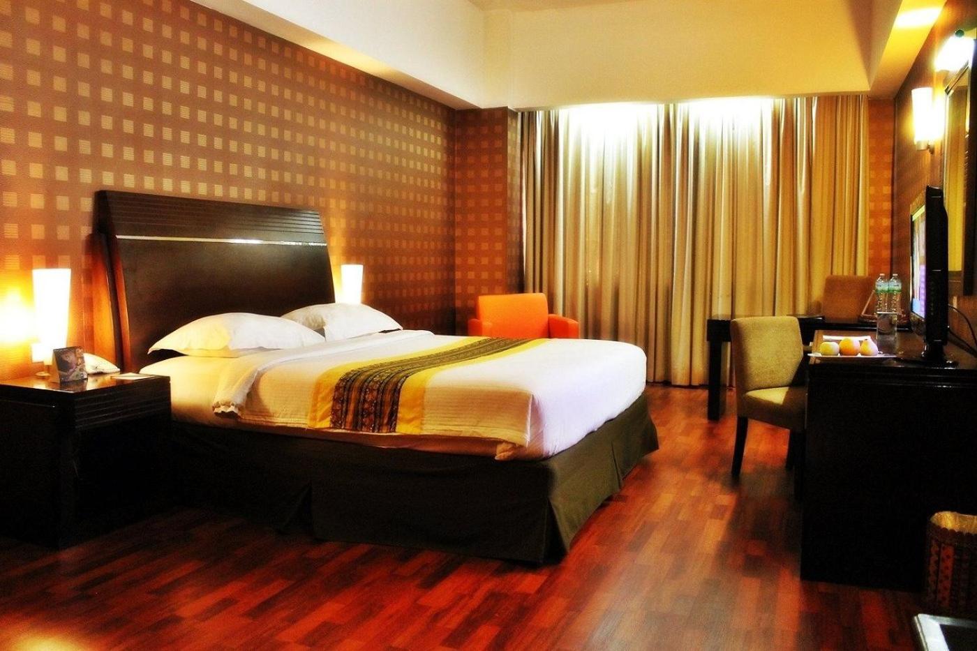 Grand Elite Hotel Pekanbaru Zewnętrze zdjęcie