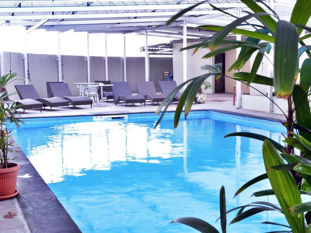 Grand Elite Hotel Pekanbaru Zewnętrze zdjęcie