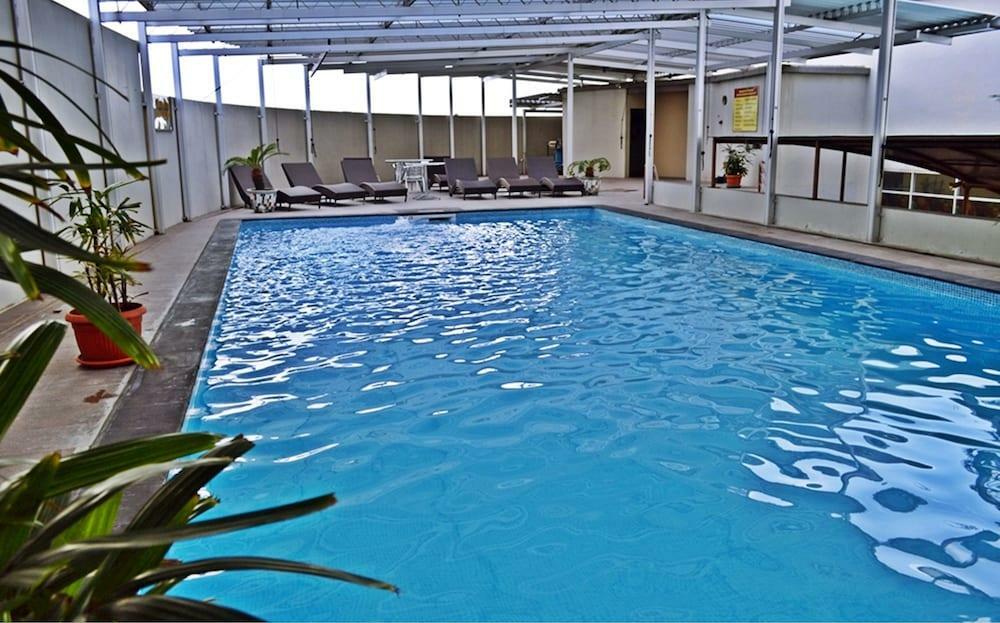 Grand Elite Hotel Pekanbaru Zewnętrze zdjęcie